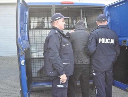 Wywieźli do lasu, pobili i okradli 