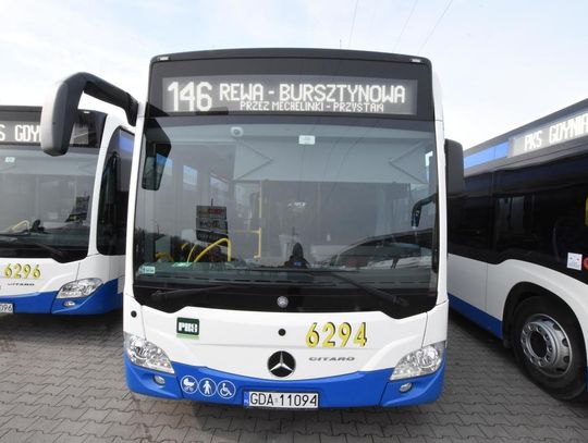 Z Gdyni do Kosakowa nowymi przegubowymi Mercedesami 