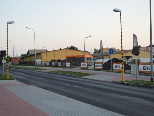 Z jednej strony na drugą - Kontrowersyjna ścieżka rowerowa 