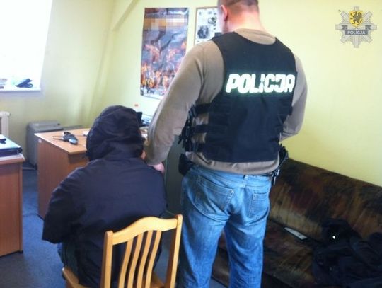 Z synkiem po okup za skradzine auto