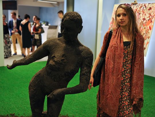 Za  „Portret matki” miesiąc w Nowym Jorku, za „Siewkę” do Walencji