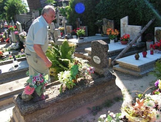 Zachować pamięć o ofiarach. Za rok uporządkują groby legionistów