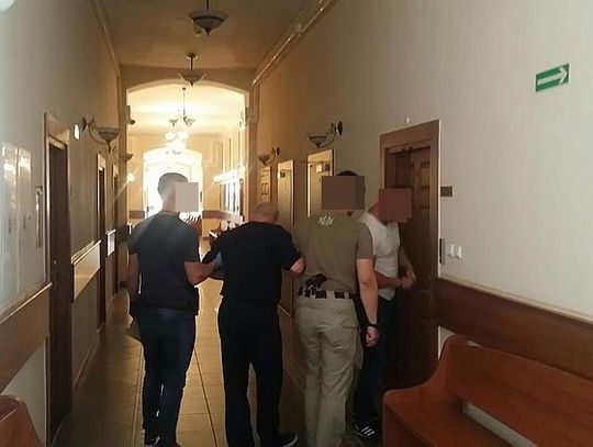 Zamordował nożem swojego szwagra