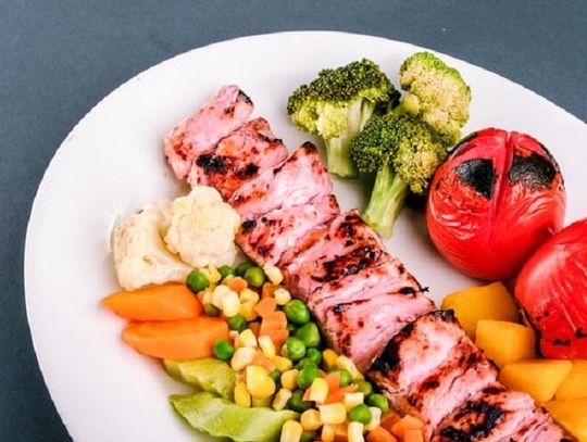 Zastanawiasz się czy dieta pudełkowa jest dla Ciebie? Te trzy zalety Cię przekonają!