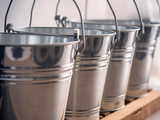 Zastosowanie wiader ze stali nierdzewnej w gastronomii