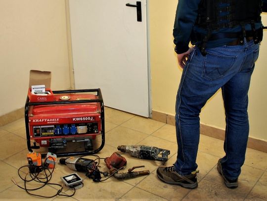 Zatrzymanie czterech osób, które odpowiedzą za włamania i kradzieże