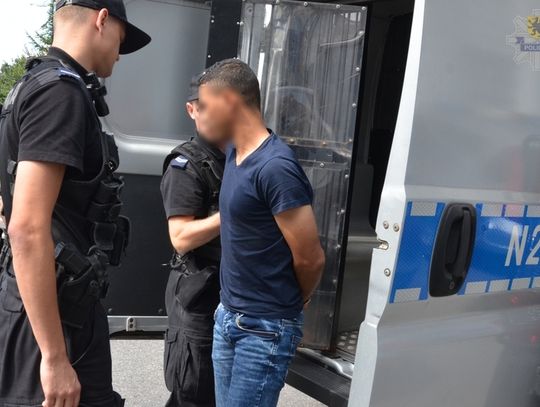 Zatrzymano dwóch mężczyzn podejrzewanych o molestowanie 14–letniej dziewczynki