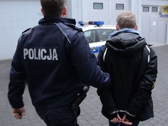 Zatrzymano oszusta oferującego bilety roczne w centrach handlowych