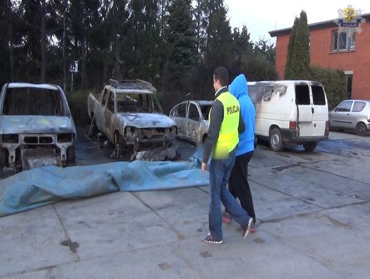 Zatrzymano podejrzanego o podpalenie 5 samochodów