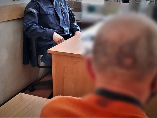 Zatrzymany 62-latek nie miał maseczki i naruszył nietykalność policjanta