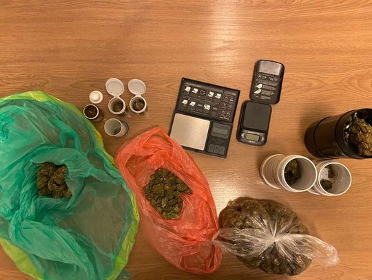 Zatrzymanym za posiadanie znacznej ilości narkotyków grozi 10 lat więzienia