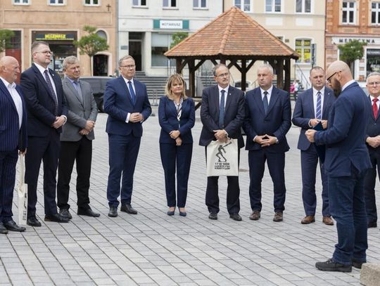 Zbrodnie niemieckie i sowieckie na Polakach 1939-1945. Pamiętamy
