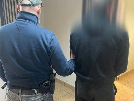 Zdemolował mieszkanie i groził kobiecie i jej partnerowi. Ma zakaz zbliżania