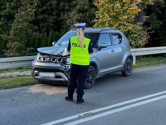 Zderzenie aut na skrzyżowaniu. Służby badają szczegółowe przyczyny zdarzenia...