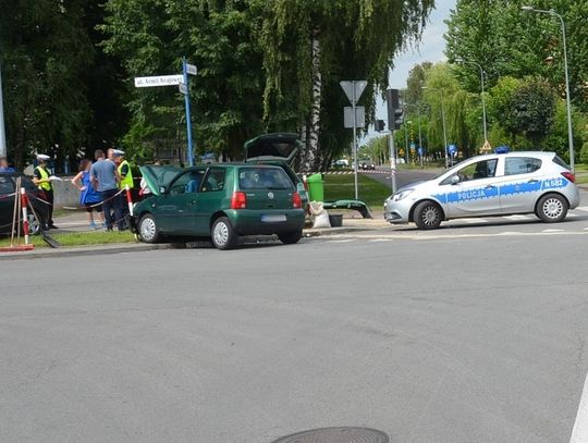 Zderzenie dwóch volkswagenów. Ranna 26-latka trafiła do szpitala 