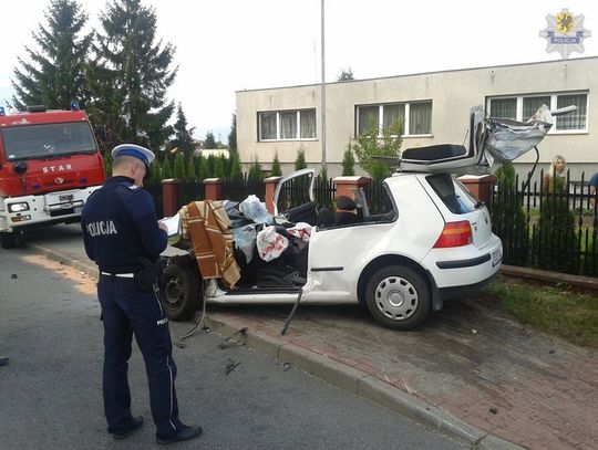 Zderzenie golfa z autobusem