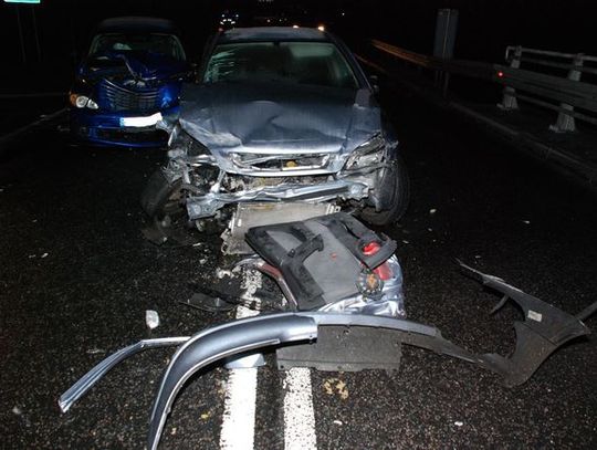 Zderzenie opla z chryslerem w Buszkowie, cztery osoby ranne