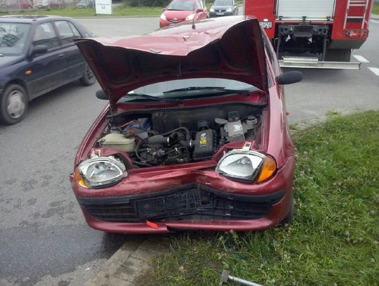 Zderzenie przy Fleksie. Ranna osoba zabrana do szpitala