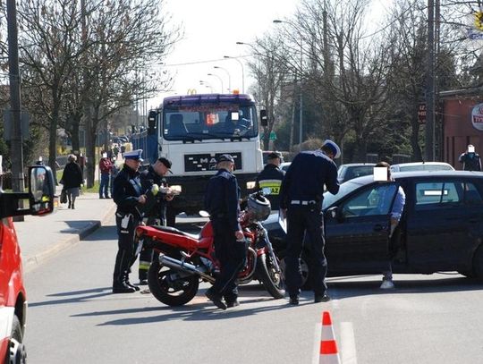 Zderzenie skody z motocyklem