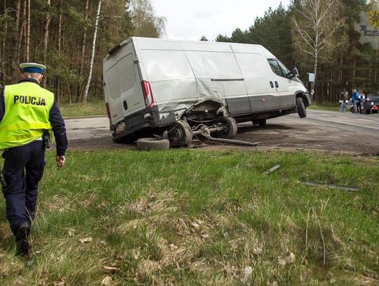 Zderzenie trzech aut na drodze nr 212