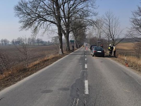 Zderzenie trzech aut, ranna kobieta