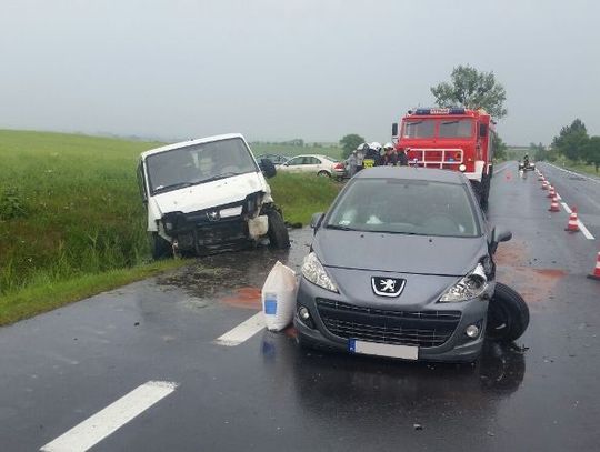 Zderzenie trzech aut w Szprudowie