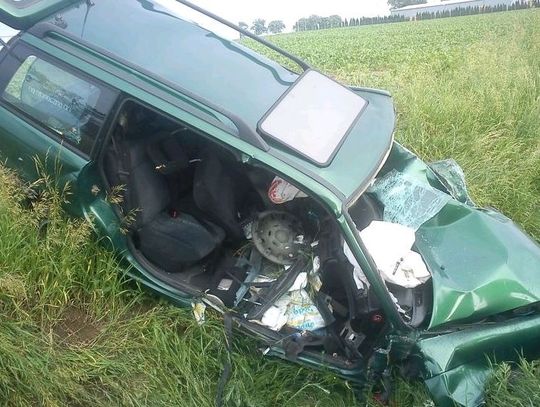 Zderzenie trzech samochodów. Jedna osoba nie zyje, dwie są ranne