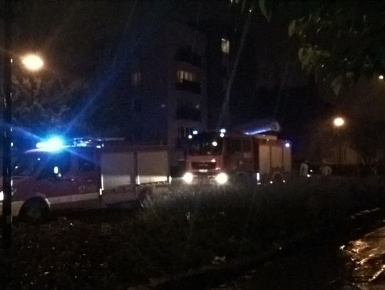 ZDJĘCIA: Akcja straży pożarnej i policji na Alei Wojska Polskiego