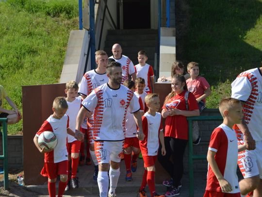 (ZDJĘCIA) Gwiazdy telewizji lepsze od rep. Tczewa. TO BYŁ MECZ!