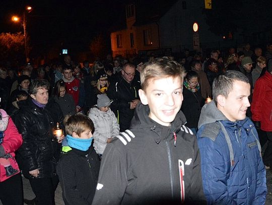 ZDJĘCIA: Mieszkańcy wzięli udział w niezwykłym różańcu 