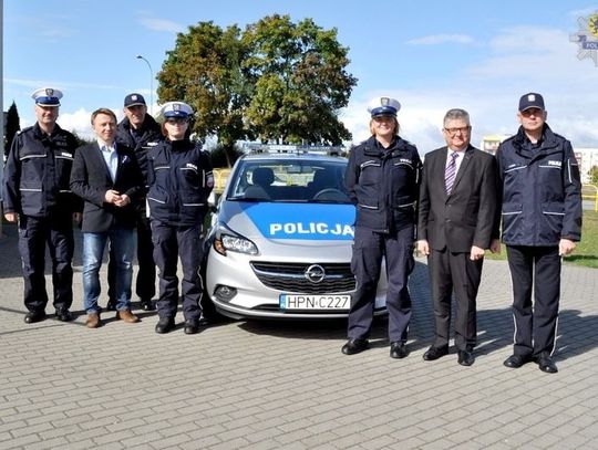 ZDJĘCIA: Nowy radiowóz dla drogówki