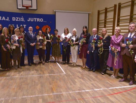 [ZDJĘCIA} Od pierwszych pływaków po olimpijczyków. Tczewska „Dwójka” ma już 65 lat. Od 23 lat odbywa się tu Dzień Integracji!