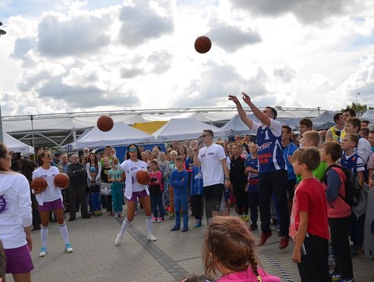 (ZDJĘCIA) Pelplin zwyciężył w Bitwie Miast! Gościem - Marcin Gortat