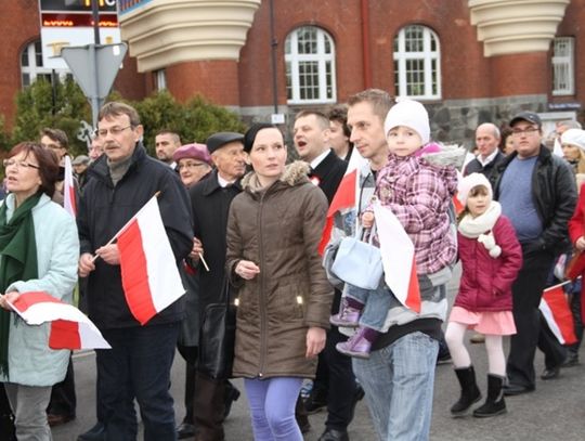 (ZDJĘCIA) Święto Niepodległości - w Tczewie spokojnie, biało - czerwono!