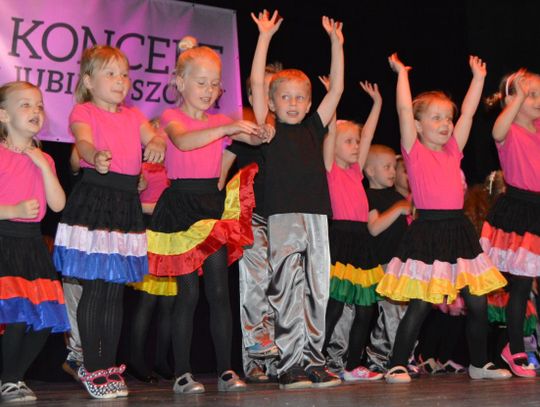 (ZDJĘCIA) To już 15 lat Przedszkola "Jarzębinka". Tak świętowano! 