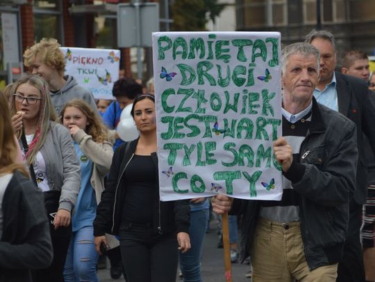 (ZDJĘCIA) Ulicami Tczewa przeszedł marsz tolerancji