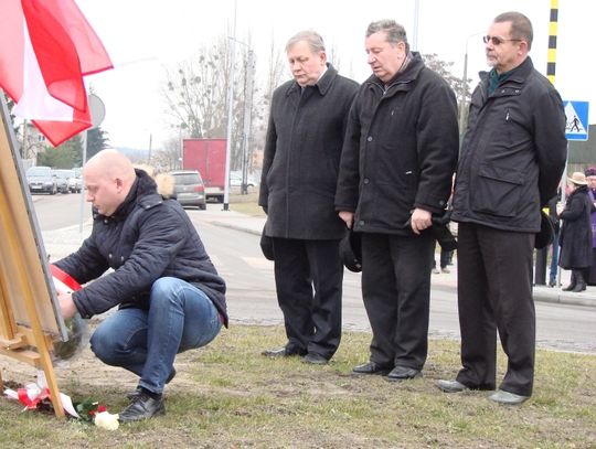 ZDJĘCIA: Uroczystość nadania imienia rondu u zbiegu ul. Jabłowskiej i Pomorskiej