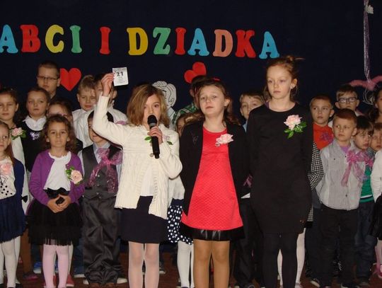 ZDJĘCIA: Wyjątkowy Dzień Babci i Dziadka w Bobowie