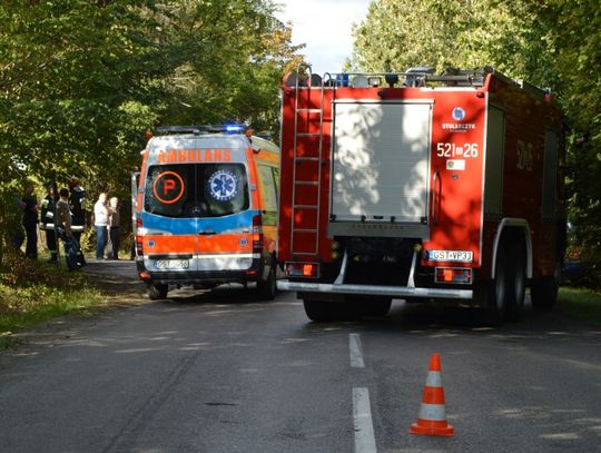 ZDJĘCIA: Wypadek na drodze krajowej nr 222. Zderzyły się dwa auta