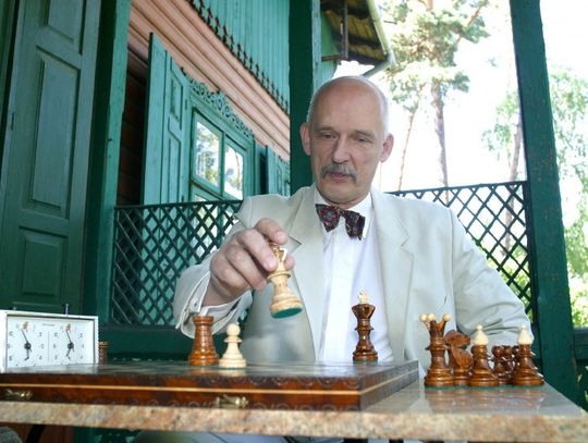 "Żelazny kandydat" - Korwin-Mikke czwarty raz chce zostać prezydentem