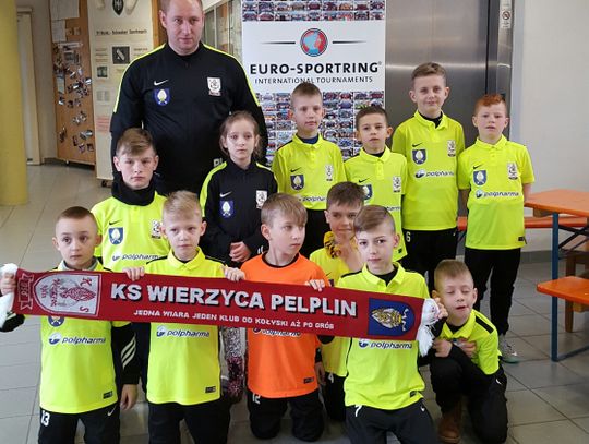 Zespół U-10 Wierzycy na pudle