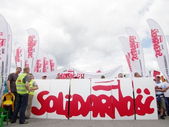 Zgromadzenia „kontrolowane”. Władza ogranicza podstawowe prawo wolności obywateli. W kierunku Putina 