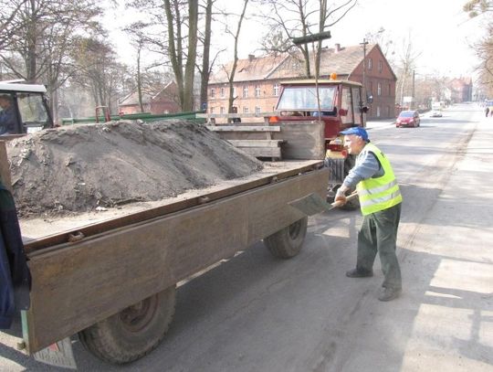 Zima uderzyła po kieszeni. Starosta nie dołożył 80 tys. zł na naprawy dróg powiatowych