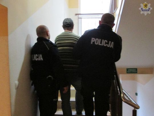 Złapano poszukiwanego do odbycia kary za kradzieże