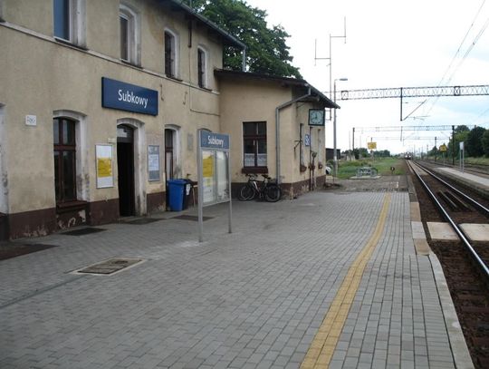 Zlikwidują przystanek kolejowy w Subkowach? Interwencja mieszkańców