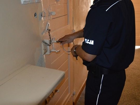 Złodziej elektroniki i dwóch przyłapanych paserów