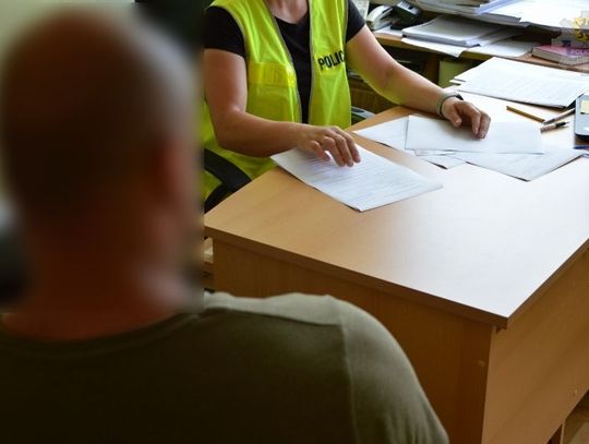 Znęcał się nad żoną, groził śmiercią córce. Teraz grozi mu 5 lat pozbawienia wolności.