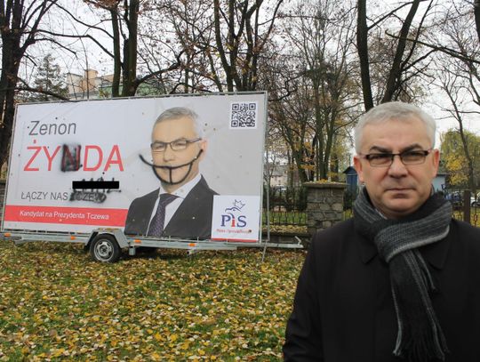 Zniszczono 4 z 6 bannerów. "Zaplanowana akcja"