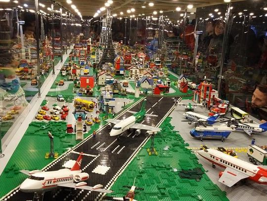 Zobacz największego na świecie Titanica z klocków LEGO