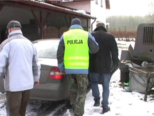 ZOOFILE kręcili porno ze zwięrzętami i rozsyłali w internecie